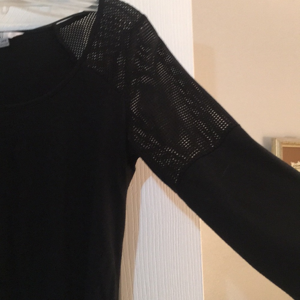 Women’s Volcom 3/4 Sleeve Top - Picture 4 of 8